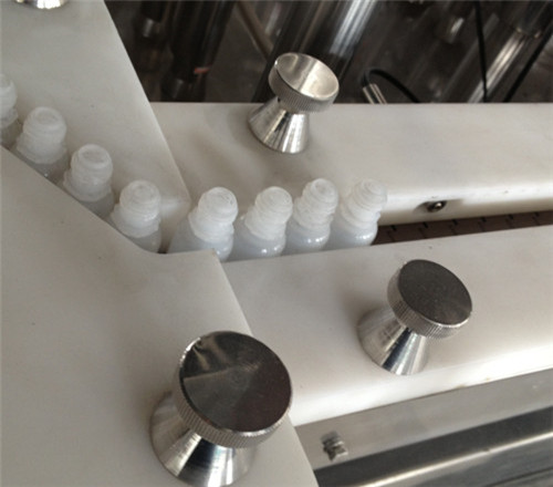 zařízení na upínání láhve